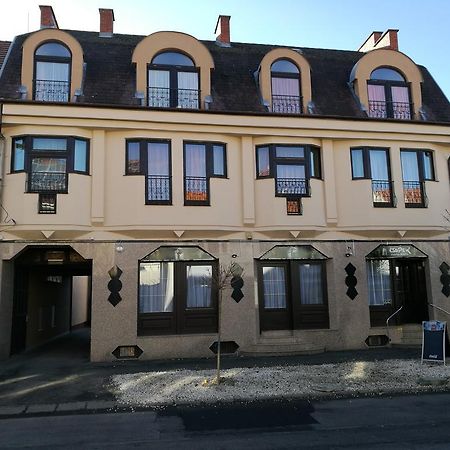 Mátyás Szállás Szombathely Exterior foto